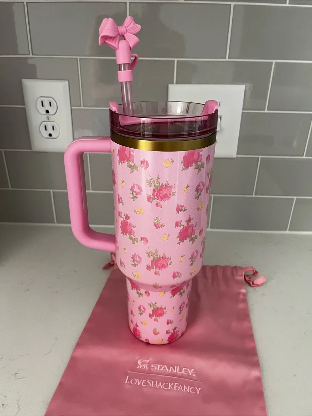 Stanley The Quencher H2.O FlowState Tumbler 40oz /Love Shack Fancy Ibiza sunset